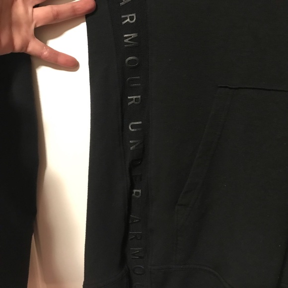 Under armor- med black sweatshirt - Picture 3 of 3